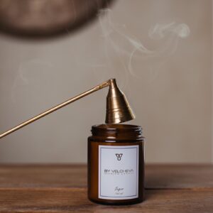 Aromatinė žvakė Dubai + žalvarinis varpelis